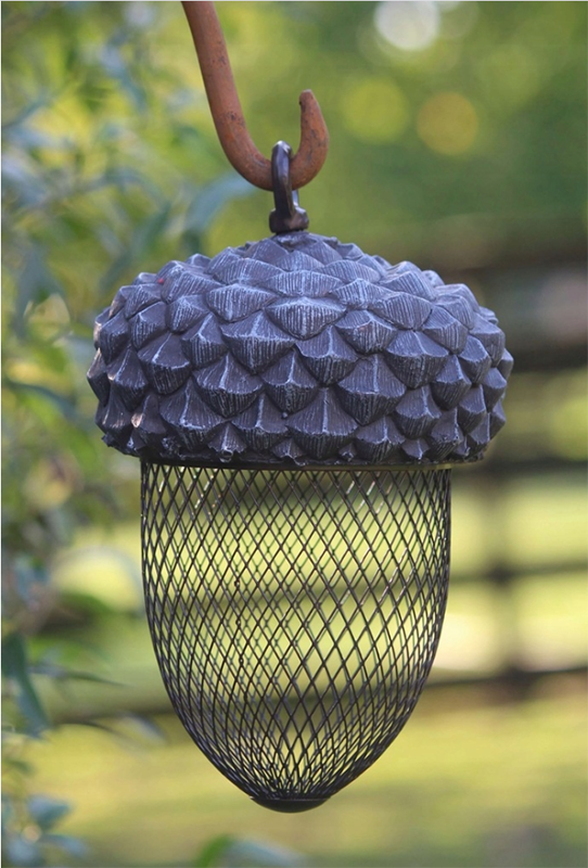 Karmnik Żołądź, zestaw z orzeszkami