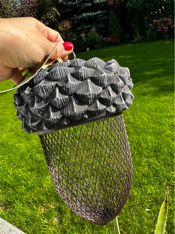 Karmnik Żołądź, zestaw z orzeszkami