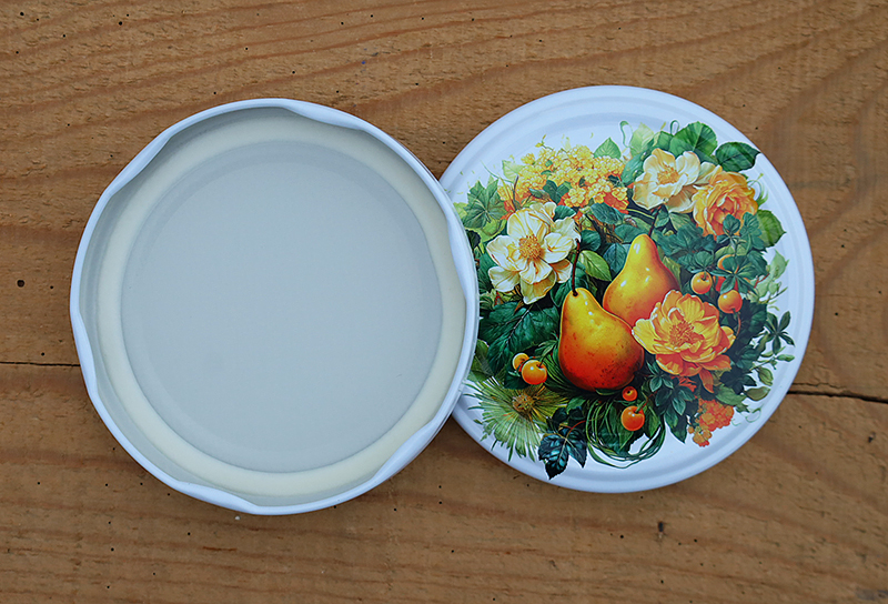 Ogrodowe Opowieści- spód zakrętki