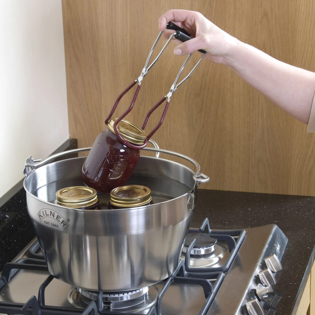 Szczypce do wyjmowania gorących słoików przetworów