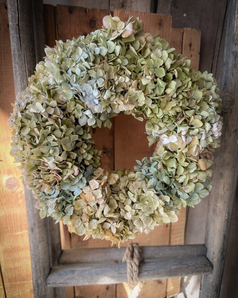 Wianek z hortensji